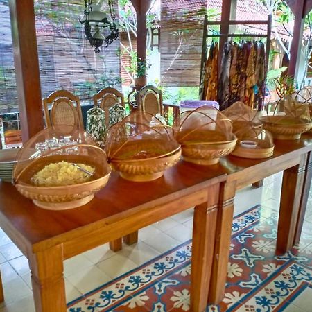 Ndalem Nitihardjan Hotel Magelang Buitenkant foto