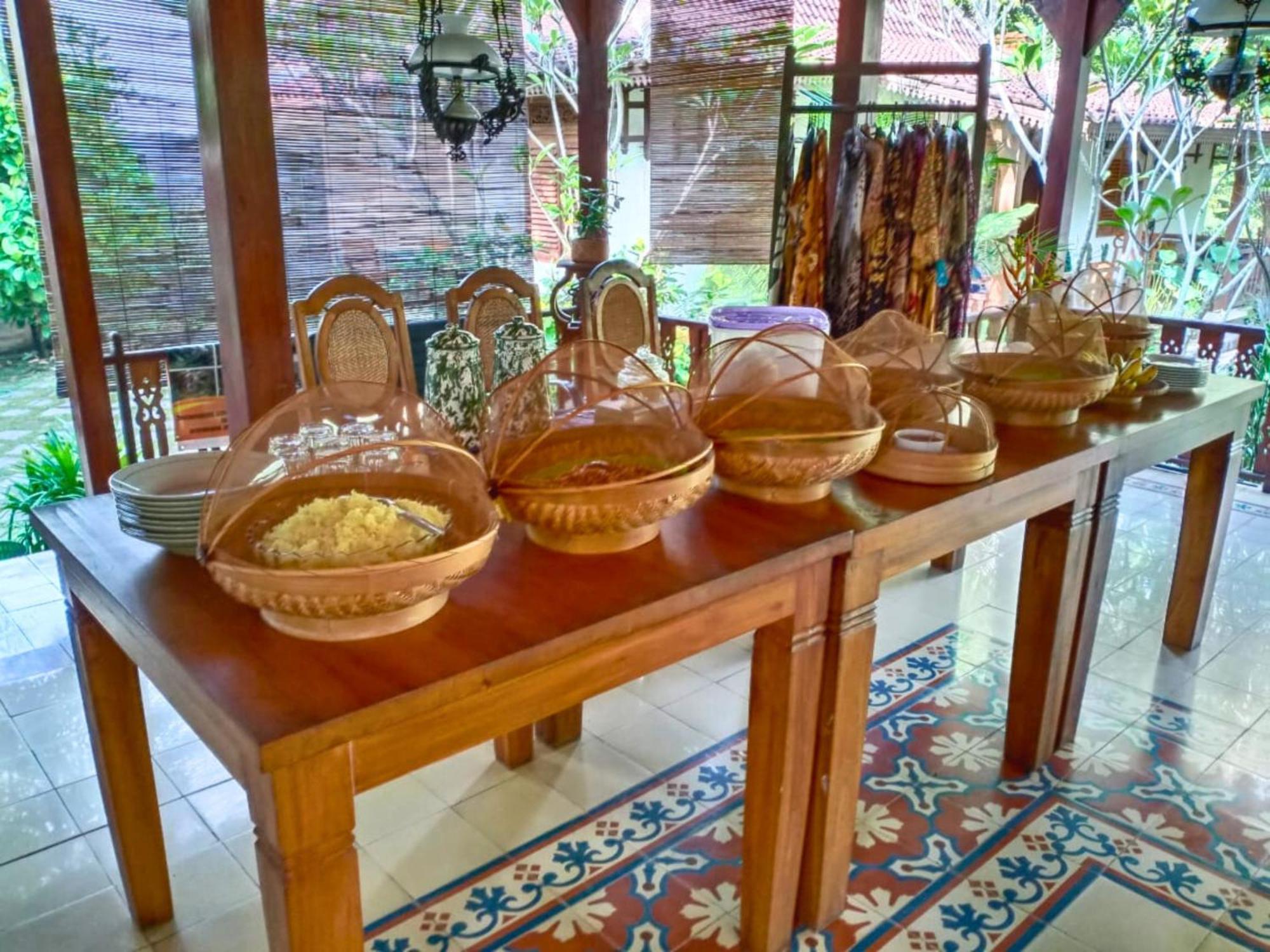 Ndalem Nitihardjan Hotel Magelang Buitenkant foto